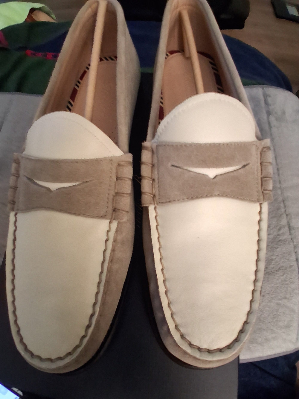 Brooks Brothers US SIZE 10 Taupe Two-Tone Cream and Beige Slip-On Loafers